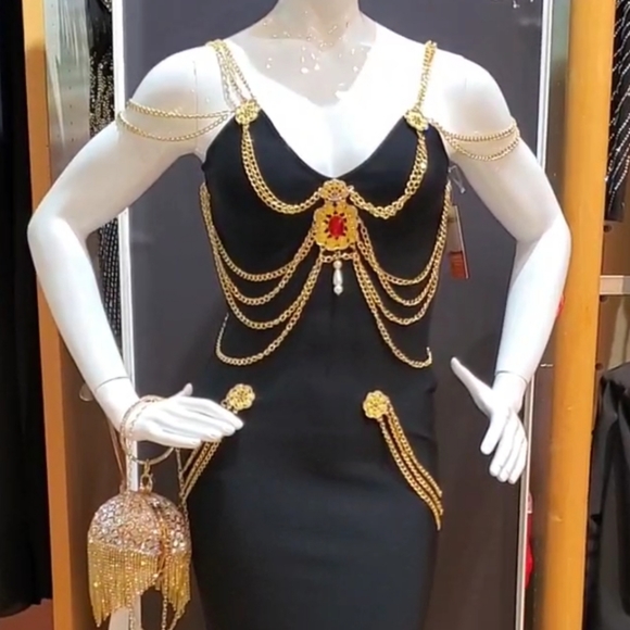 Luxury Bandage Chain Detail Maxi Dress - Picture 11 of 15